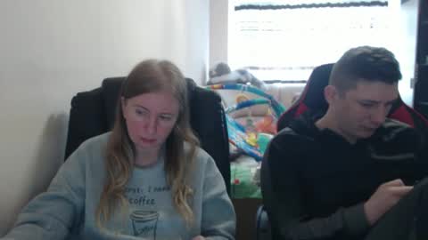 JenisAndPeter online show from 10-16-25, 07:20