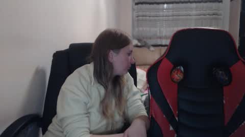 JenisAndPeter online show from 11-06-25, 07:26