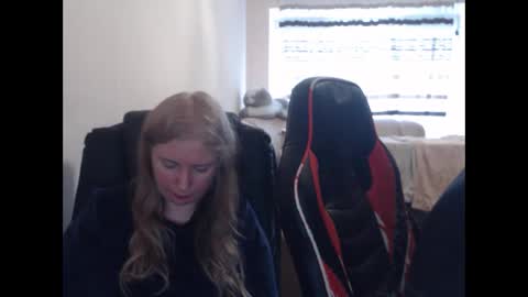 JenisAndPeter online show from 04-01-26, 05:30