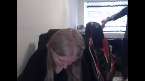 JenisAndPeter online show from 04-06-26, 05:41