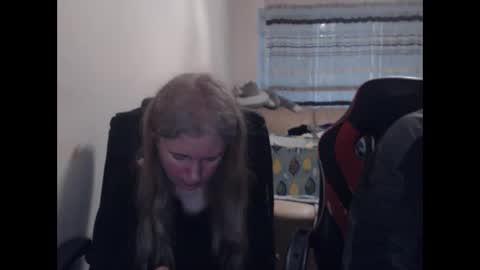 JenisAndPeter online show from 04-06-26, 05:47