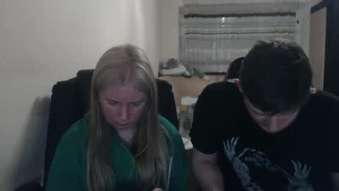 Snapshot of jenisandpeter chatting on 04-20-26, 06:31 JenisAndPeter online show from 04-20-26, 06:31