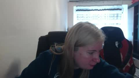 Snapshot of jenisandpeter chatting on 04-26-26, 05:05 JenisAndPeter online show from 04-26-26, 05:05