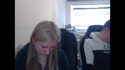 Snapshot of jenisandpeter chatting on 05-05-26, 07:27 JenisAndPeter online show from 05-05-26, 07:27
