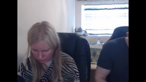 Snapshot of jenisandpeter chatting on 05-11-26, 03:07 JenisAndPeter online show from 05-11-26, 03:07