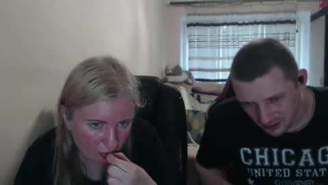 Snapshot of jenisandpeter chatting on 05-20-26, 05:08 JenisAndPeter online show from 05-20-26, 05:08