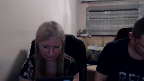 Snapshot of jenisandpeter chatting on 05-30-26, 07:11 JenisAndPeter online show from 05-30-26, 07:11