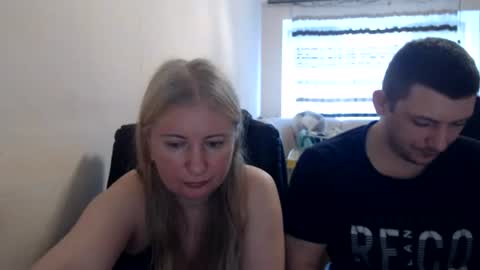 Snapshot of jenisandpeter chatting on 06-19-26, 05:12 JenisAndPeter online show from 06-19-26, 05:12