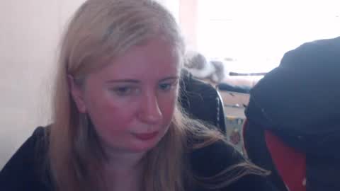 Snapshot of jenisandpeter chatting on 06-28-26, 04:57 JenisAndPeter online show from 06-28-26, 04:57