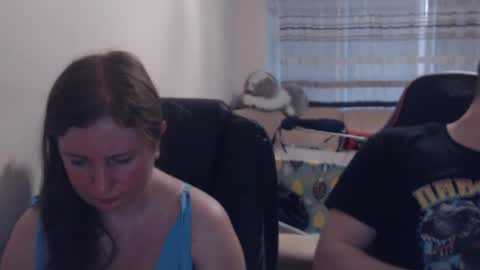 Snapshot of jenisandpeter chatting on 07-03-26, 05:41 JenisAndPeter online show from 07-03-26, 05:41
