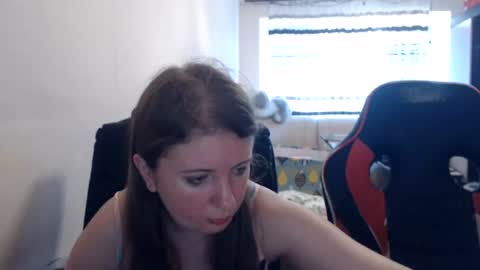 Snapshot of jenisandpeter chatting on 07-07-26, 07:23 JenisAndPeter online show from 07-07-26, 07:23
