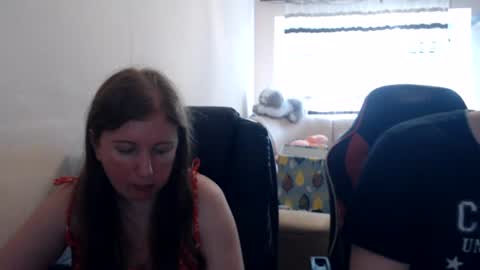 Snapshot of jenisandpeter chatting on 07-10-26, 08:18 JenisAndPeter online show from 07-10-26, 08:18