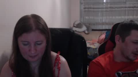 Snapshot of jenisandpeter chatting on 07-12-26, 06:43 JenisAndPeter online show from 07-12-26, 06:43