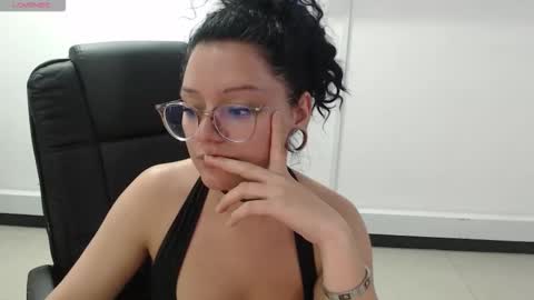 jenn online show from 10-15-25, 05:57