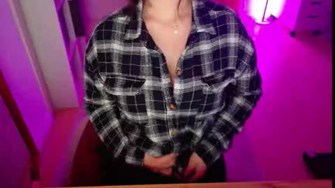 Snapshot of jenna_sxy19 chatting on 11-01-25, 07:27 jennasxy19 online show from 11-01-25, 07:27