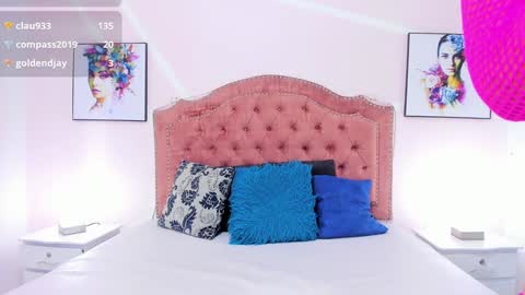 Snapshot of jenna_windsor chatting on 01-07-25, 10:52 Jenna online show from 01-07-25, 10:52