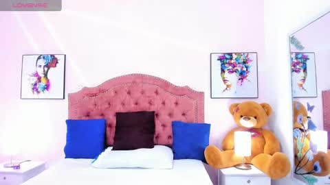 Snapshot of jenna_windsor chatting on 01-25-25, 06:24 Jenna online show from 01-25-25, 06:24