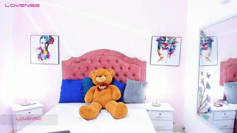 Snapshot of jenna_windsor chatting on 02-08-25, 05:50 Jenna online show from 02-08-25, 05:50