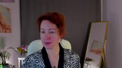 Snapshot of jennali1 chatting on 04-28-26, 04:06 Jenna online show from 04-28-26, 04:06