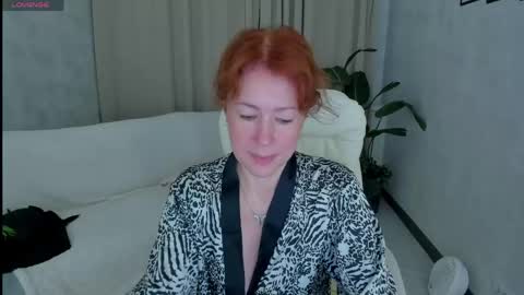 Snapshot of jennali1 chatting on 05-25-26, 04:07 Jenna online show from 05-25-26, 04:07