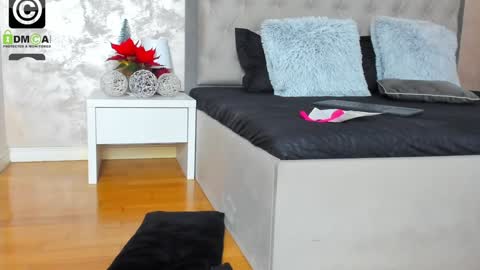 Snapshot of jennamyers chatting on 12-23-24, 11:17 JennaMyers online show from 12-23-24, 11:17