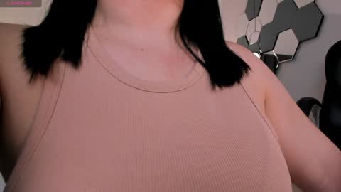 Jenna Olson  online show from 02-01-25, 06:19