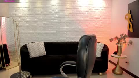 Jenna Olson  online show from 02-27-25, 05:58