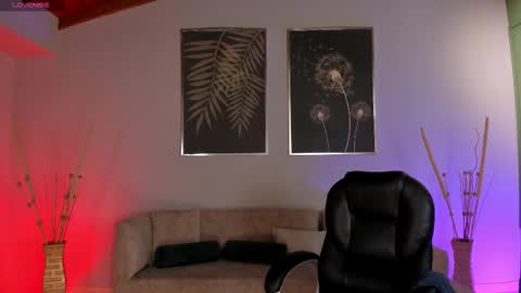 Jenna Olson  online show from 09-19-25, 10:49