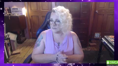 Snapshot of jennastorm19 chatting on 12-04-24, 06:00 Jenna Storm online show from 12-04-24, 06:00