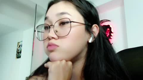 Snapshot of jennatyan chatting on 12-06-24, 04:38 JENNA online show from 12-06-24, 04:38