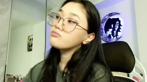 Snapshot of jennatyan chatting on 12-18-24, 01:23 JENNA online show from 12-18-24, 01:23