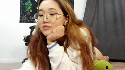 Snapshot of jennatyan chatting on 10-11-25, 02:26 JENNA online show from 10-11-25, 02:26