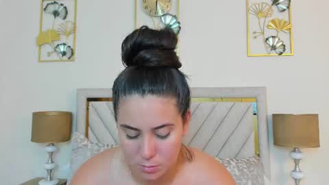 Snapshot of jenner_madison chatting on 07-04-26, 12:33 jenner_madison online show from 07-04-26, 12:33