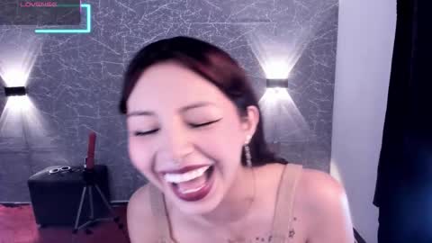 Snapshot of jenner_mills chatting on 10-18-25, 07:14 Jenner online show from 10-18-25, 07:14