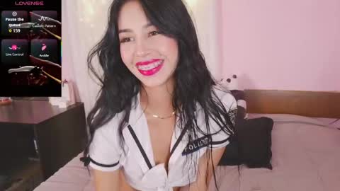 Jenner online show from 04-17-26, 10:46