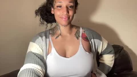 Snapshot of jenni_cash chatting on 02-07-26, 08:29 Mistress Jenni online show from 02-07-26, 08:29