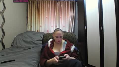 Snapshot of jennideep chatting on 02-12-26, 11:49 JenniDeep online show from 02-12-26, 11:49