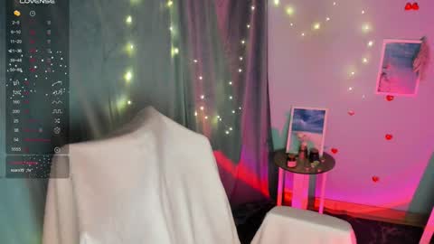 Snapshot of jennie_berry chatting on 09-08-25, 09:47 Jennie online show from 09-08-25, 09:47