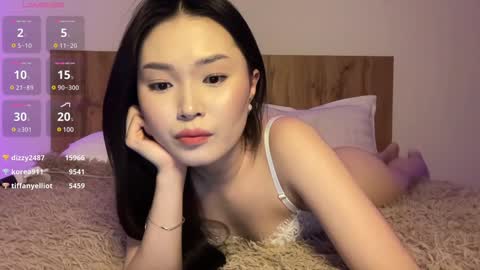 Snapshot of jennie_yung chatting on 01-28-25, 10:23 jennie_yung online show from 01-28-25, 10:23