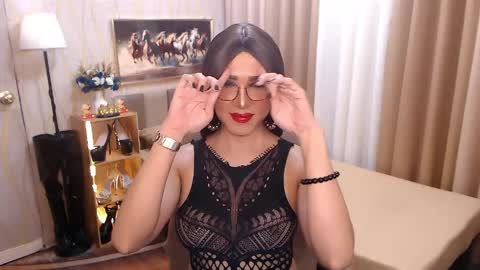Snapshot of jenniegarcia chatting on 05-10-26, 11:04 jenniegarcia online show from 05-10-26, 11:04