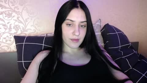 Snapshot of jennifeeeer chatting on 02-04-25, 11:06 Helen online show from 02-04-25, 11:06