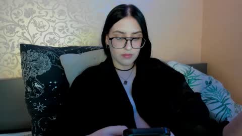 Helen online show from 09-10-25, 10:43