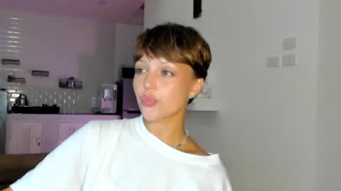 Jenifer Clyde online show from 06-19-26, 03:27
