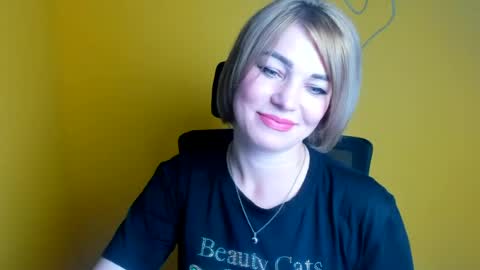 Snapshot of jennifer_cuttie chatting on 06-26-26, 11:58 Jennifer online show from 06-26-26, 11:58