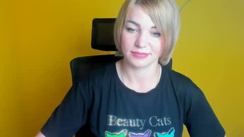 Snapshot of jennifer_cuttie chatting on 07-01-26, 11:45 Jennifer online show from 07-01-26, 11:45