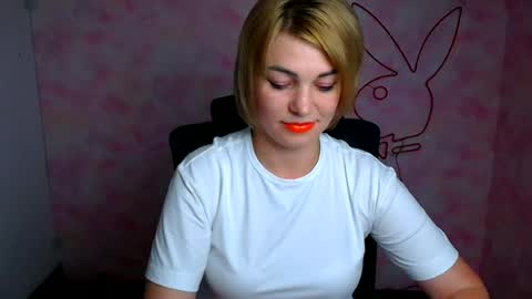 Snapshot of jennifer_cuttie chatting on 07-07-26, 11:47 Jennifer online show from 07-07-26, 11:47