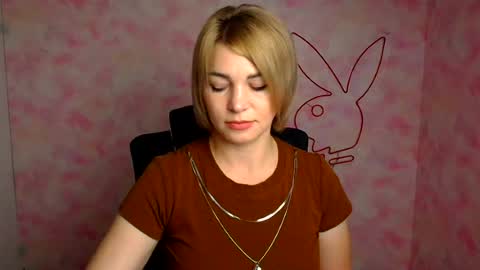 Snapshot of jennifer_cuttie chatting on 07-10-26, 05:45 Jennifer online show from 07-10-26, 05:45
