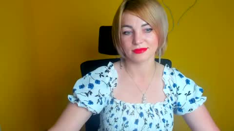 Snapshot of jennifer_cuttie chatting on 07-11-26, 11:57 Jennifer online show from 07-11-26, 11:57