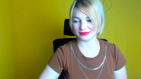 Snapshot of jennifer_cuttie chatting on 07-16-26, 05:57 Jennifer online show from 07-16-26, 05:57
