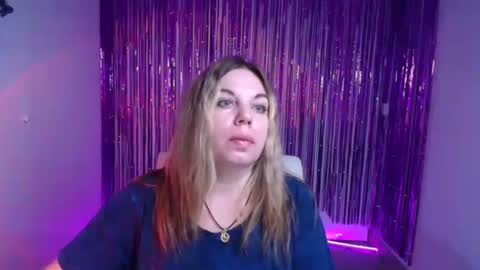 Jennifer online show from 09-24-25, 05:44